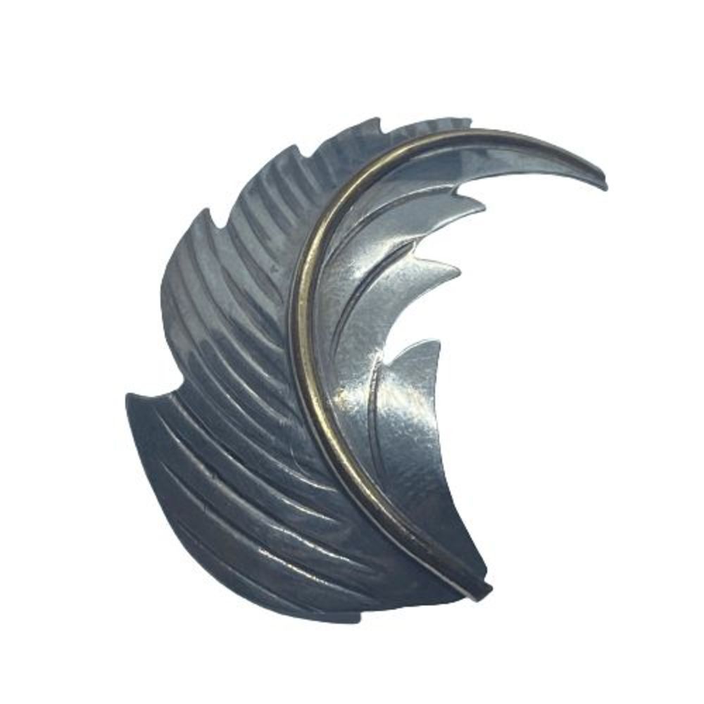 Stunning Vintage 925 Solid Sterling Silver Leaf Shaped Pendant